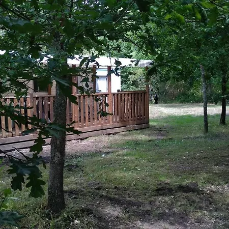 مكان تخييم Baradis *