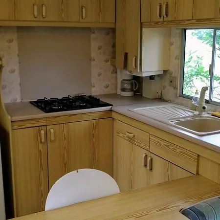 مكان تخييم Baradis Commensacq