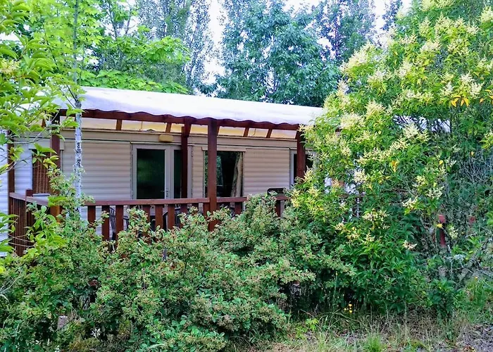 营地 Baradis Commensacq