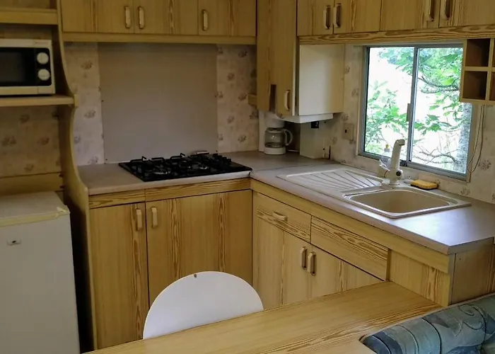 营地 Baradis Commensacq